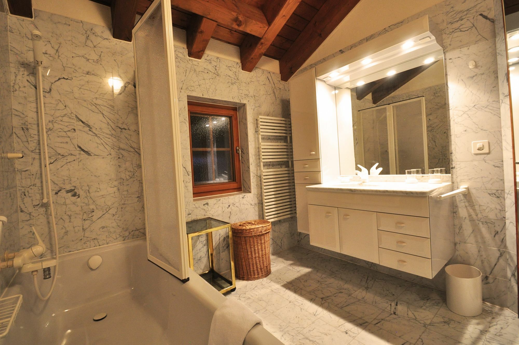 Haus Tiefbach - Apartment Cervino Zermatt Exterior foto